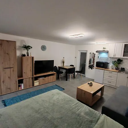 Ella1 아파트 Sremska Kamenica