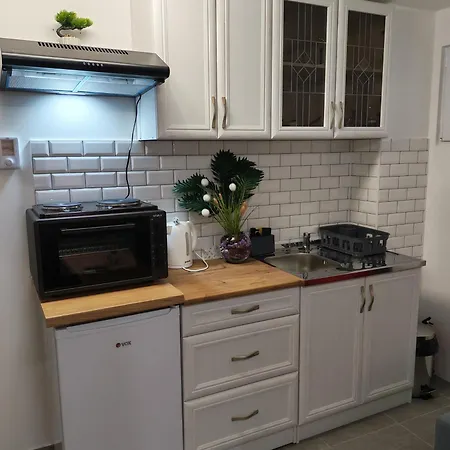 Ella1 아파트 Sremska Kamenica